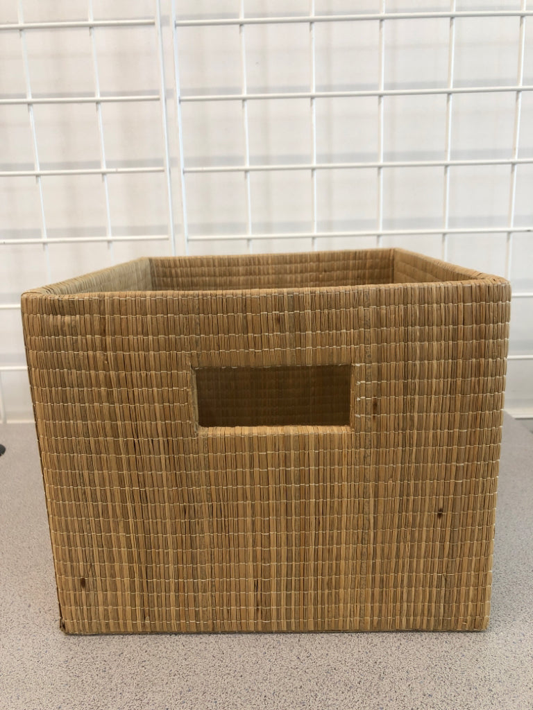 WOVEN BAMBOO BIN.