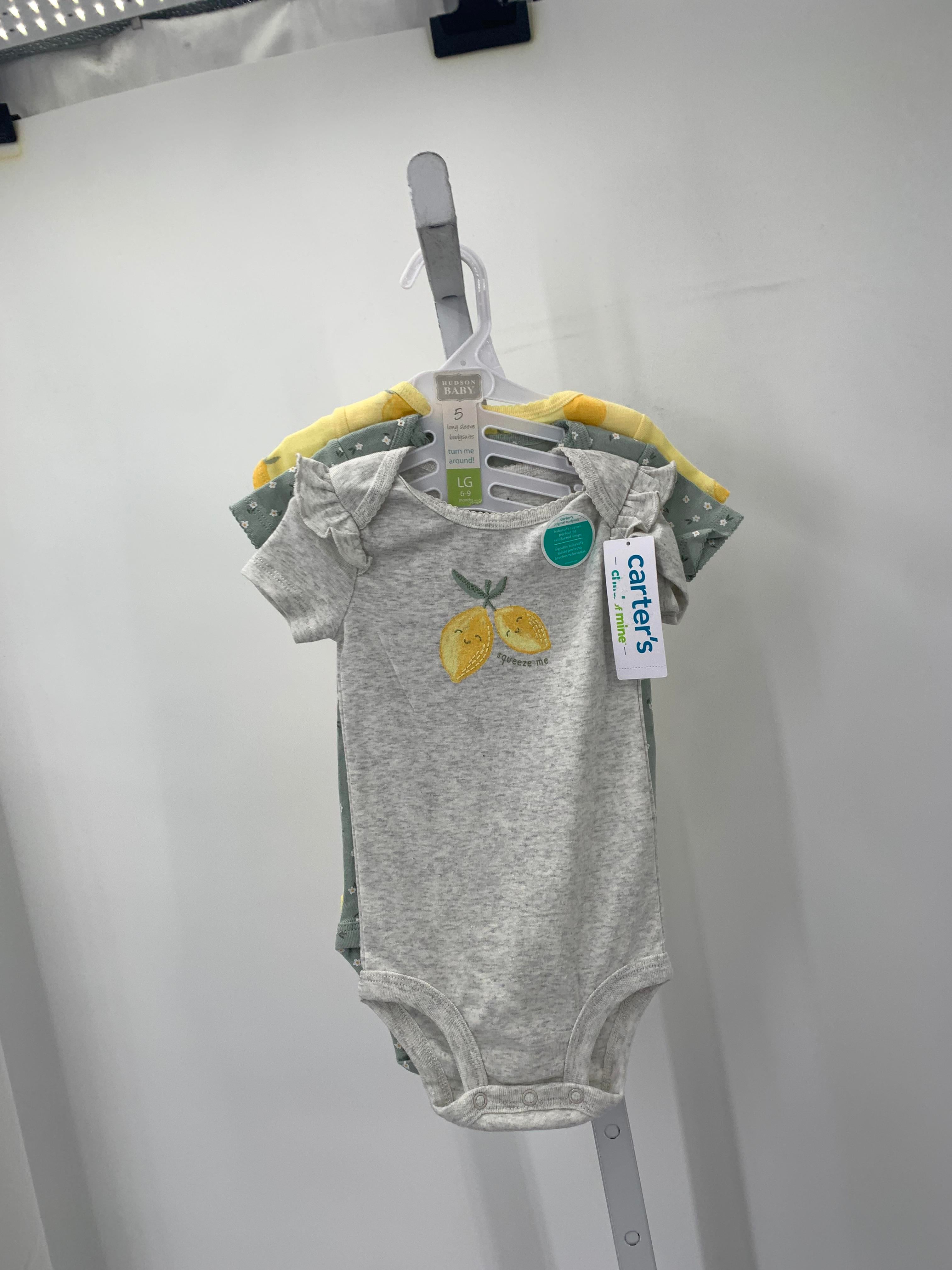 Carters Size 6-9 mon Girls 3 Pieces