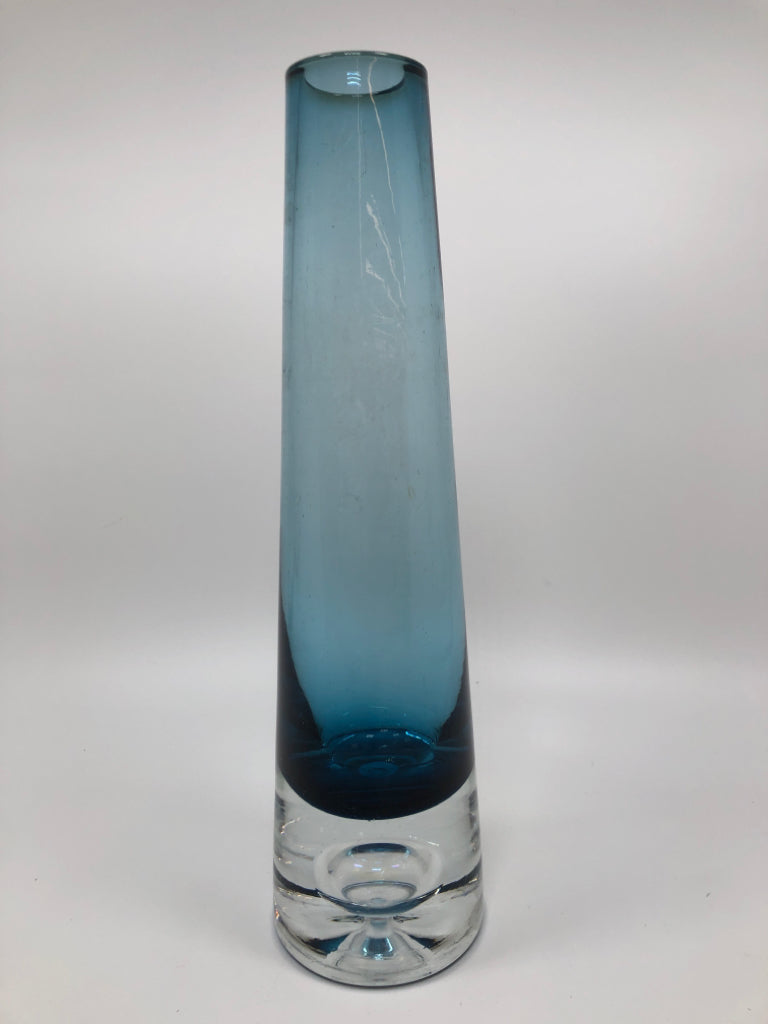 BLUE BLOWN GLASS BUD VASE.
