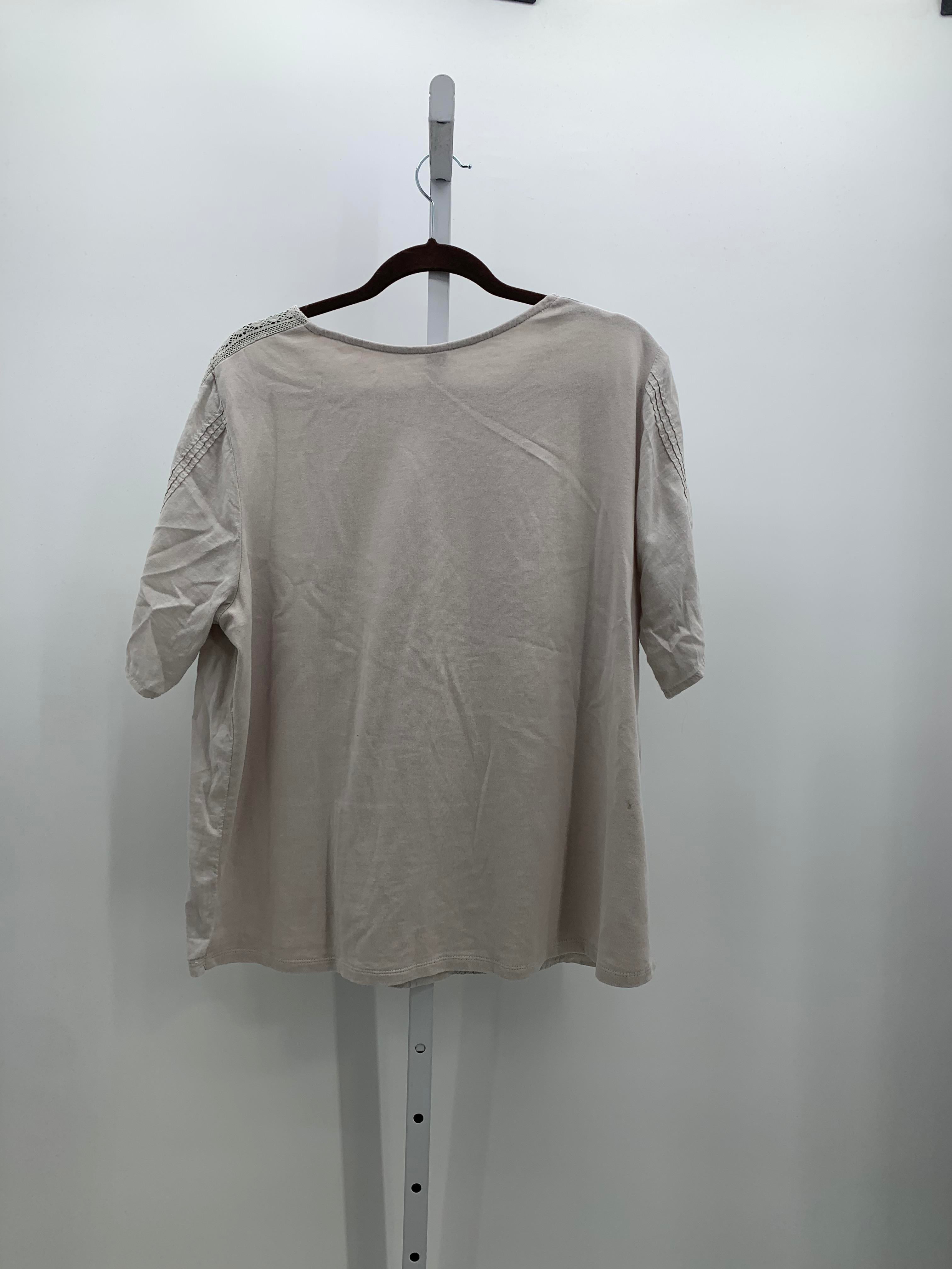 Old Navy Size Extra Large Misses Short Sleeve Shirt