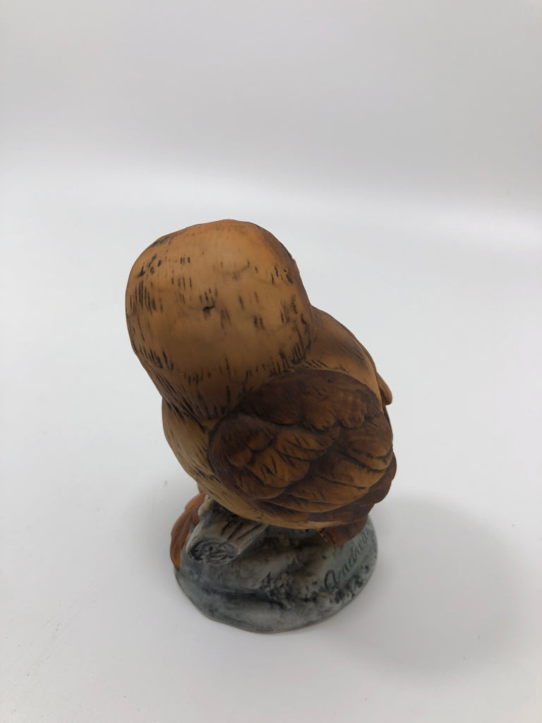 PORCELAIN OWL FIGURINE.