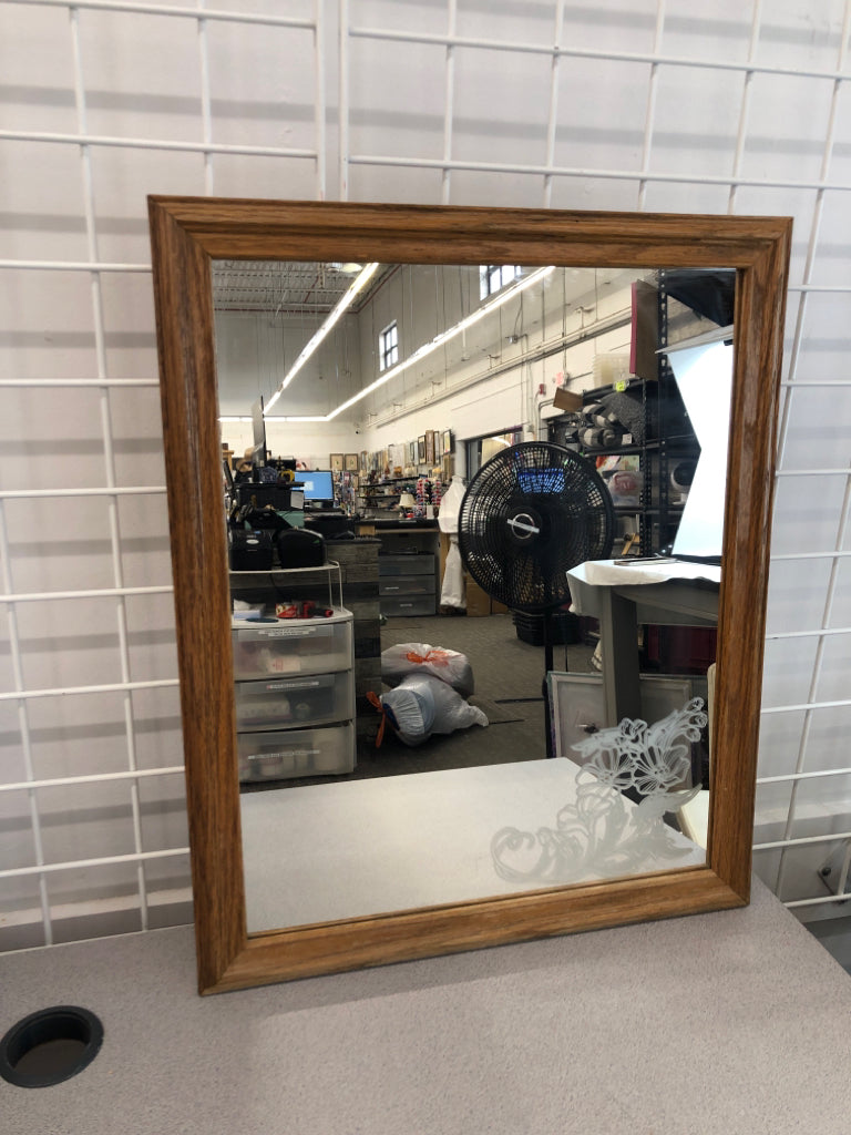 VTG STYLE WALL MIRROR W/FLORAL ETCHED DESIGN.
