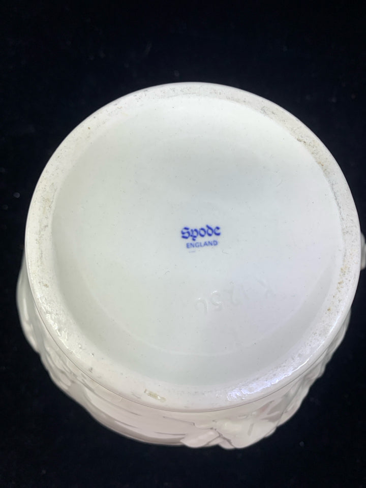 VTG WHITE EMBOSSED SPODE PITCHER.