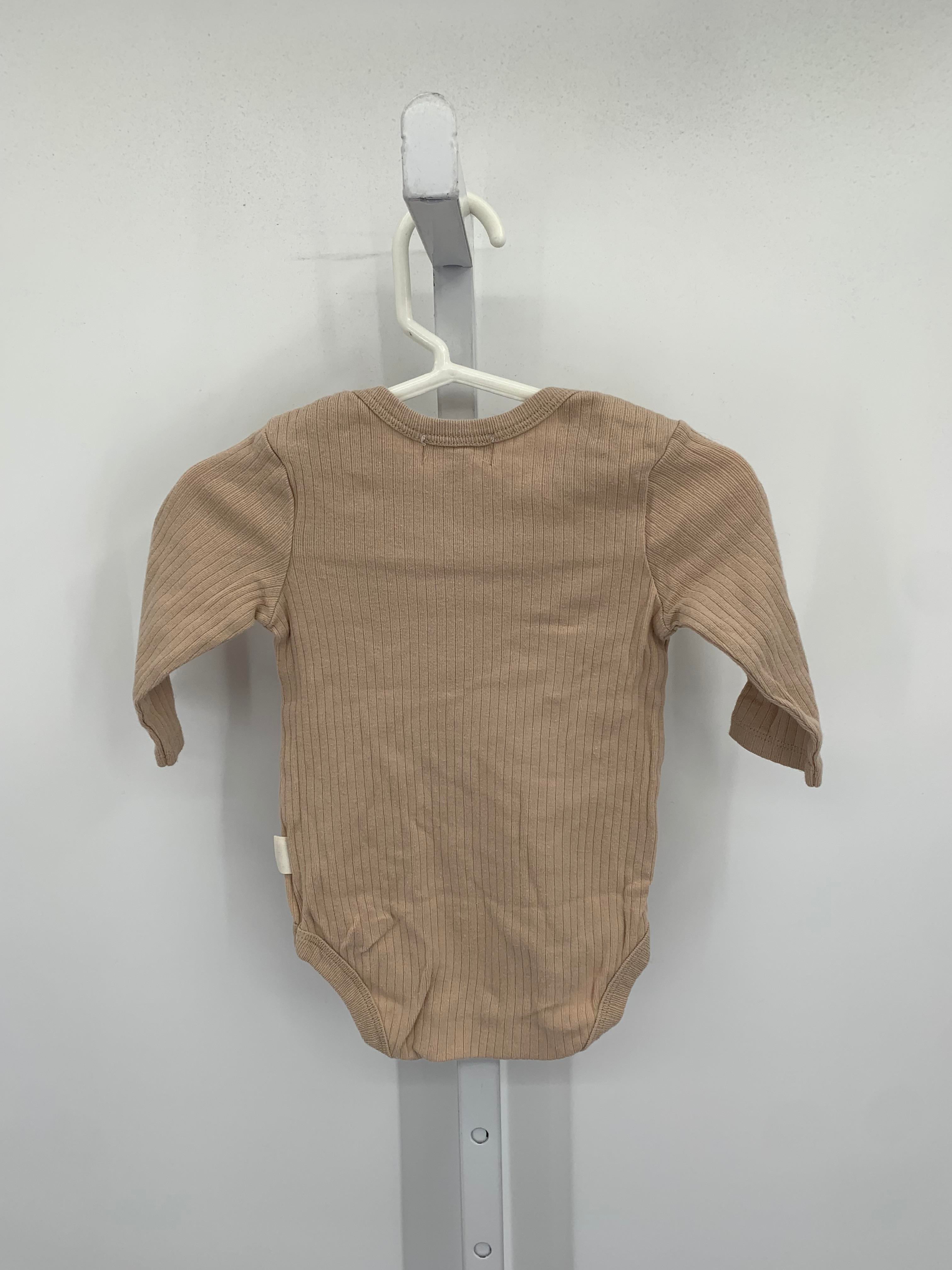 Rabbit + Bear Size 6-9 mon Girls Long Sleeve Shirt