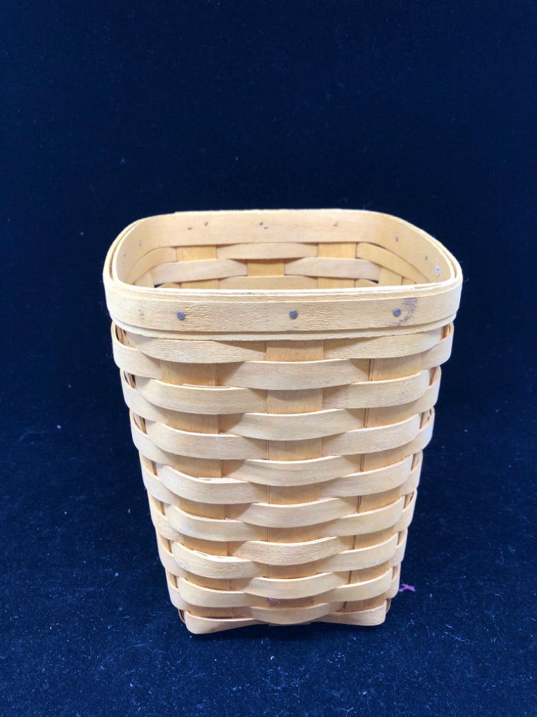 1998 TALL BASKET.