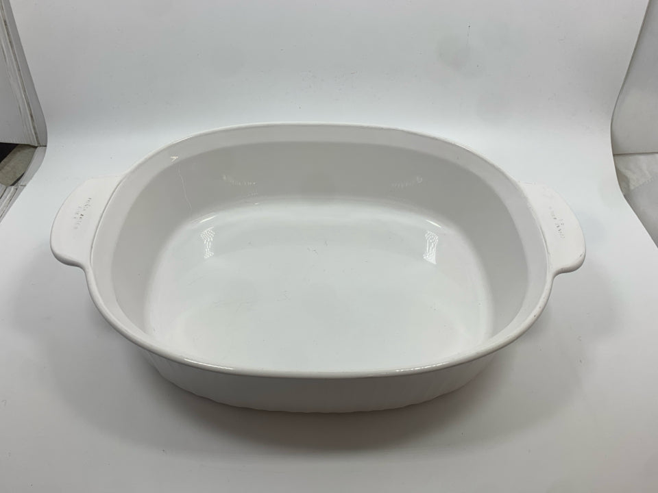 FRENCH WHITE OVAL CASSEROLE DISH - CORNINGWARE.