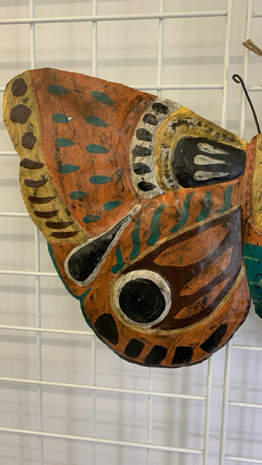 PAINTED METAL BUTTERFLY WALL-HANGING.