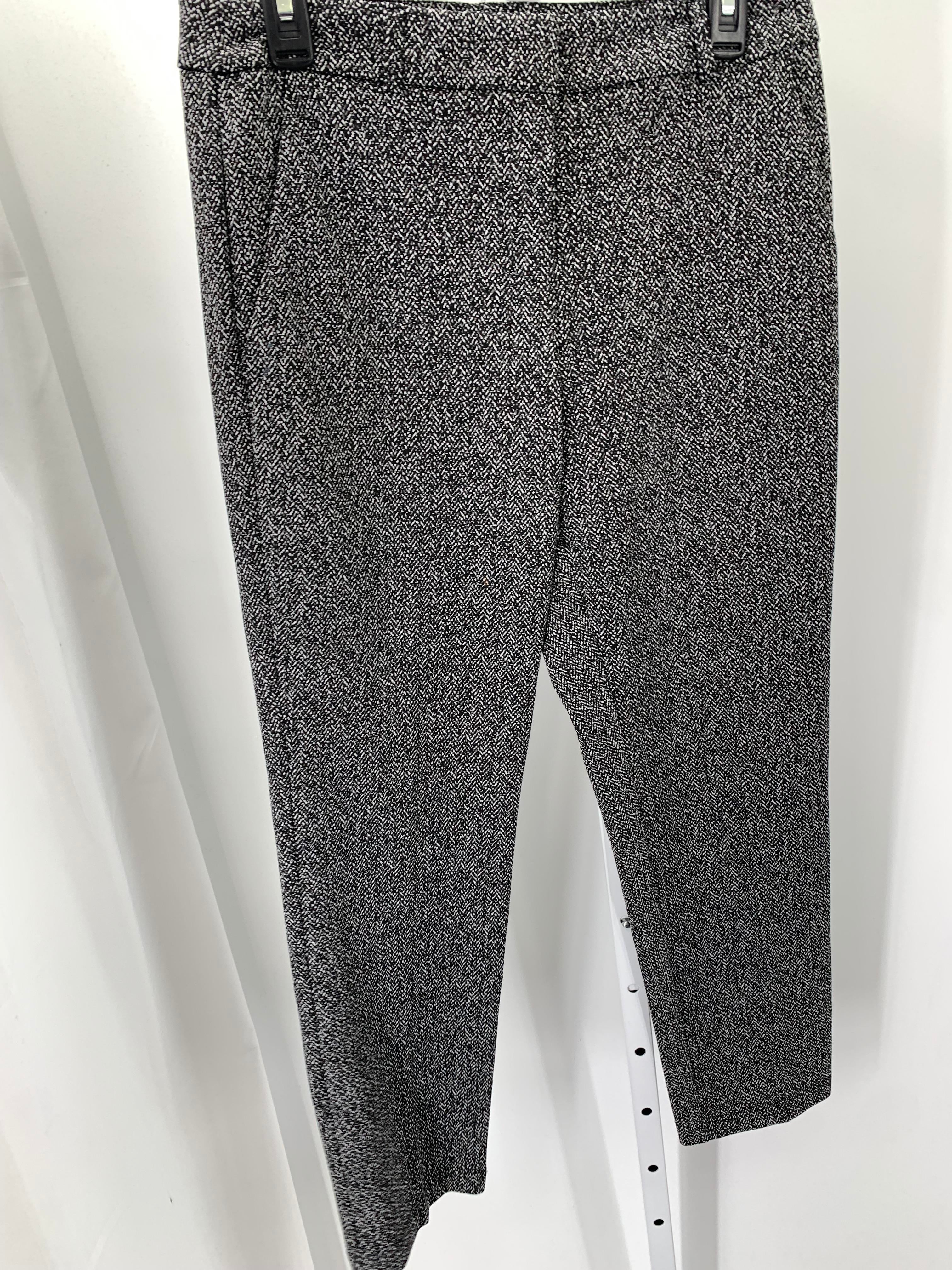 Soho Size 6 Misses Pants