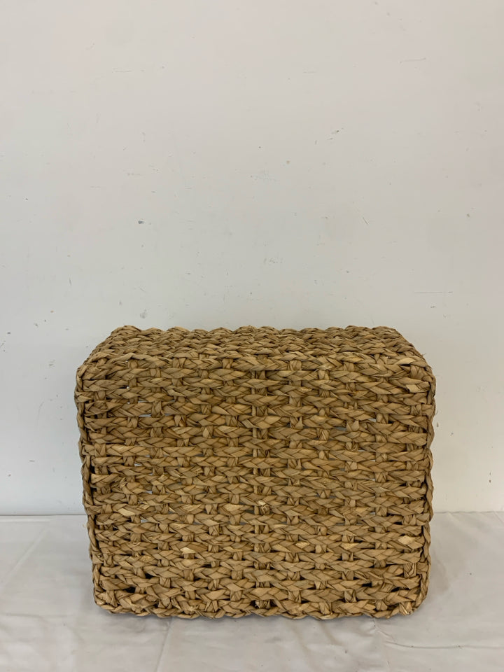 BLONDE WOVEN RECTANGLE BASKET.