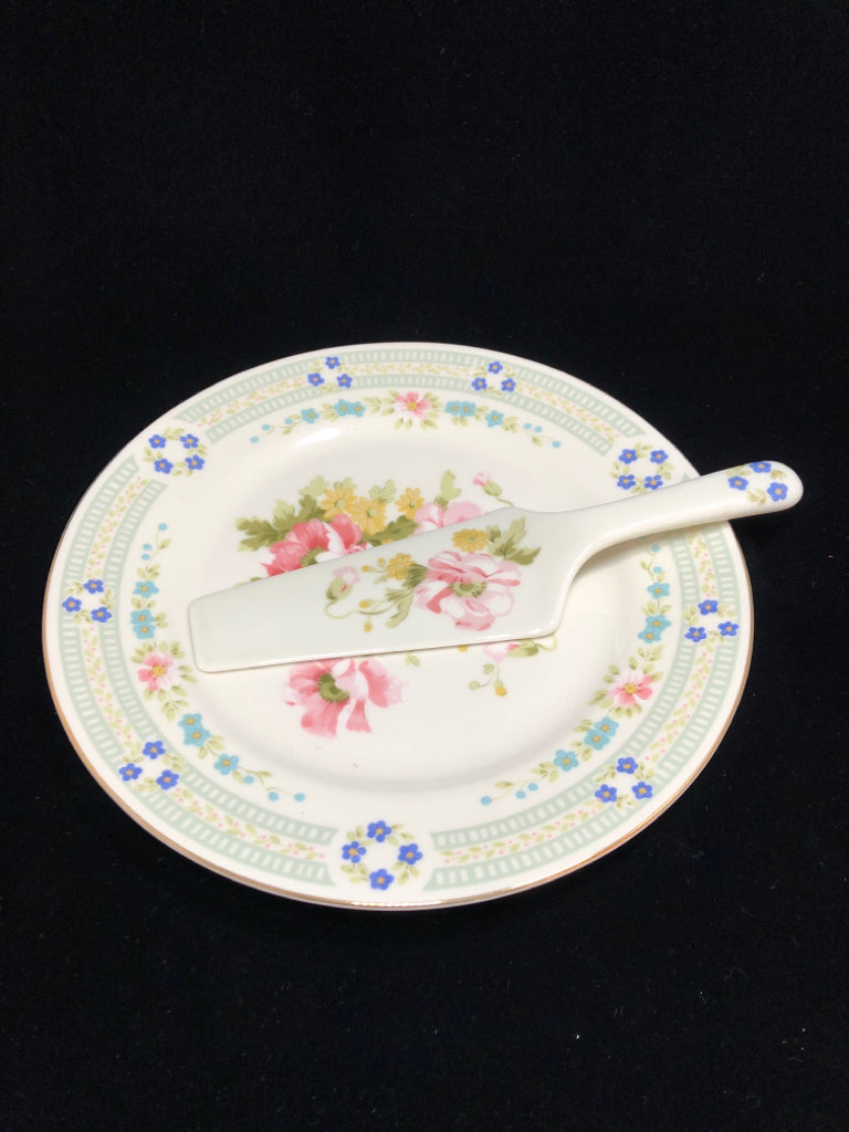 FLORAL PORCELAIN SERVING PLATE W/MATCHING SERVER.