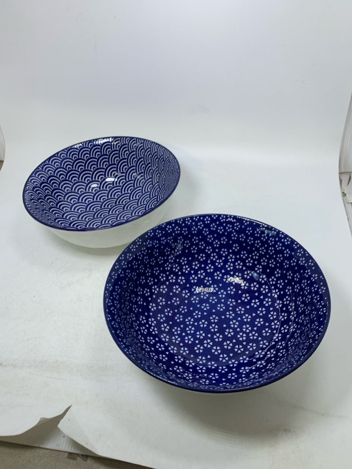 2 TEXTURED LARGE BLUE/WHITE SOUP RAMEN BOWLS.