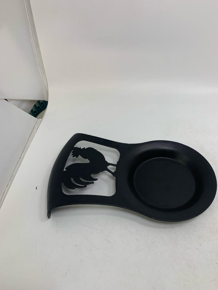 METAL ROOSTER CUTOUT LARGE SPOON REST.