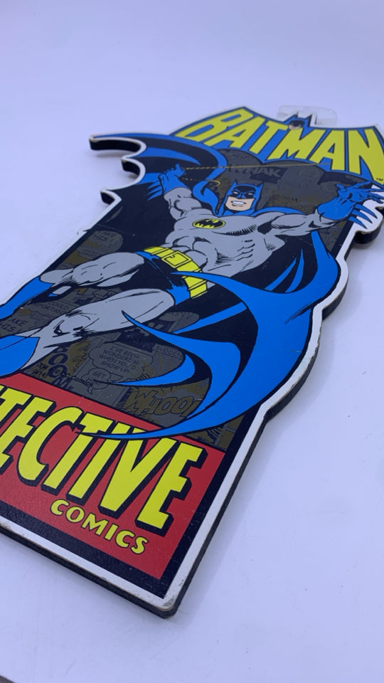 BATMAN MARVELS CUT OUT WALL ART.