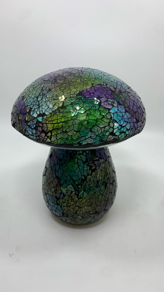 MOSAIC GLASS LED MUSHROOM.