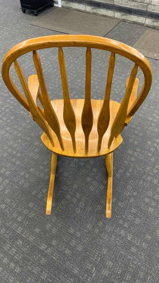WOOD HIGH BACK ROCKING CHAIR.