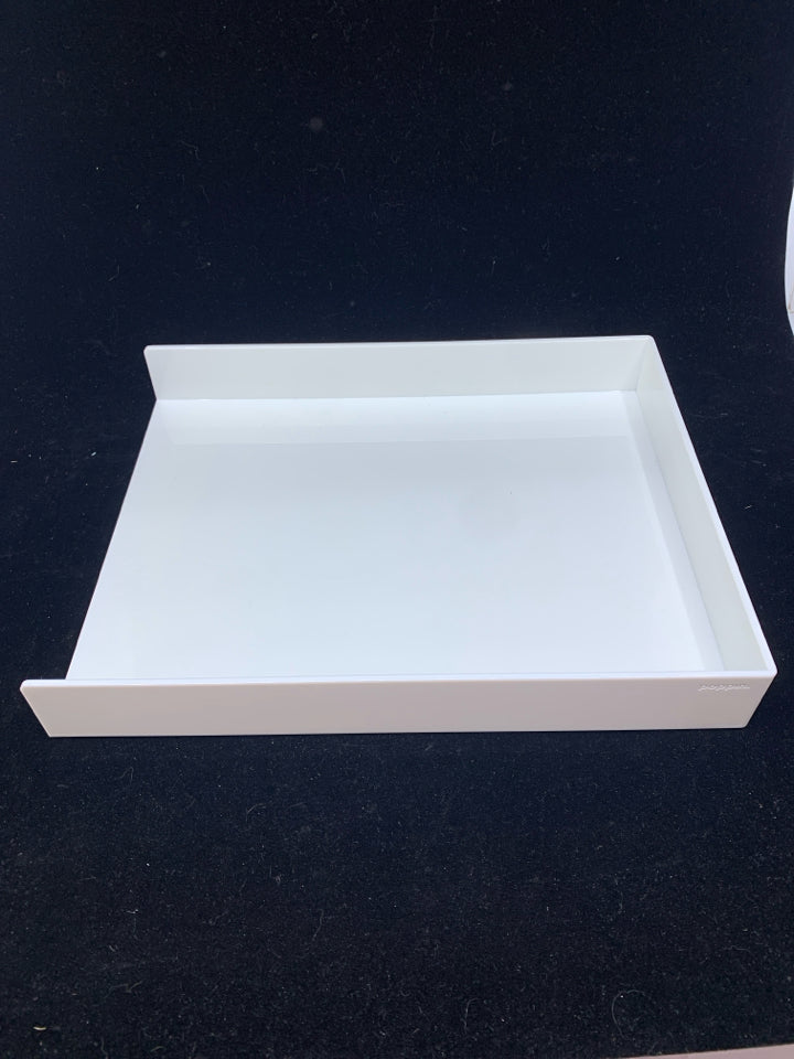 WHITE LETTER TRAY.