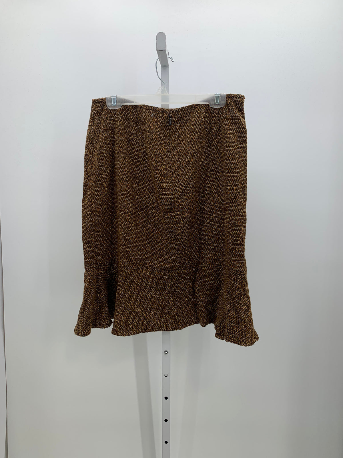 Essentials Size 12 Misses Skirt