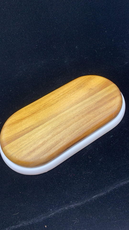 WOOD & WHITE OVAL ORGANIZING TRAY.
