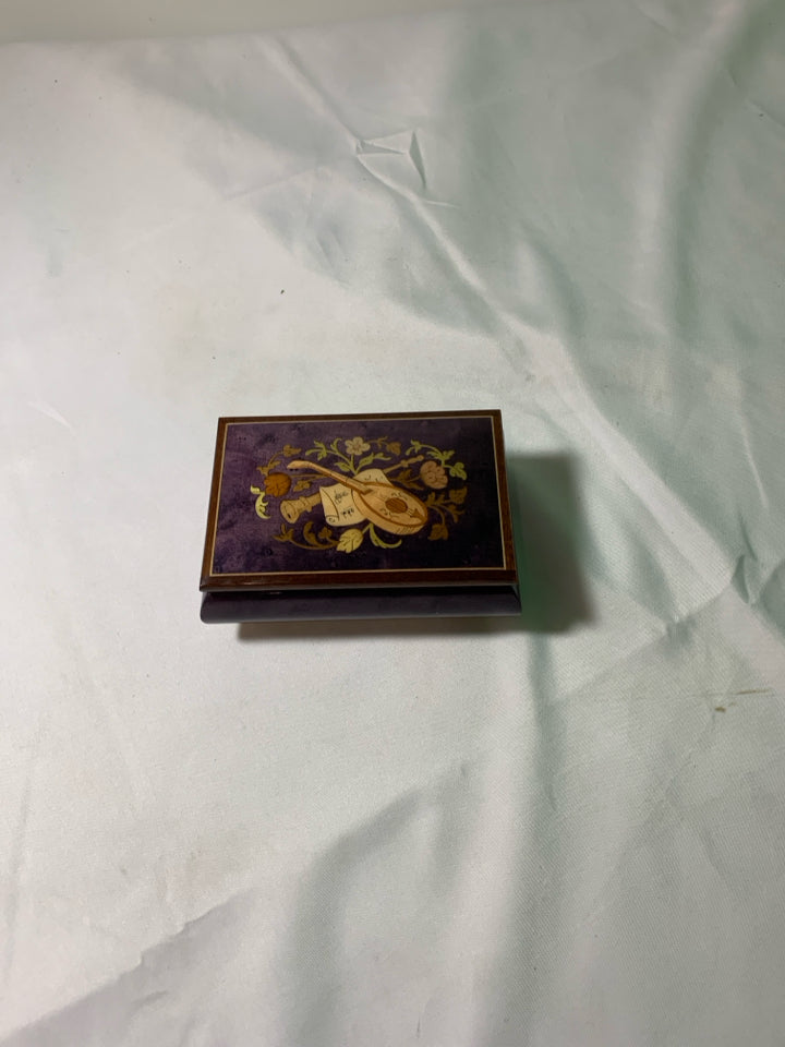 VTG MUSICAL JEWELRY BOX PURPLE MUSICAL INSTRUMENTS VELVET LINING.