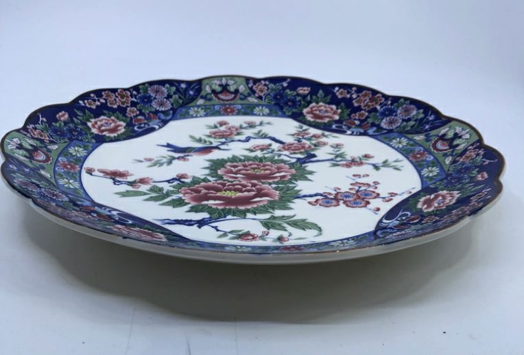ASIAN STYLE SERVING PLATTER W/ BIRDS RED FLOWERS W/ SCALLOP EDGE.