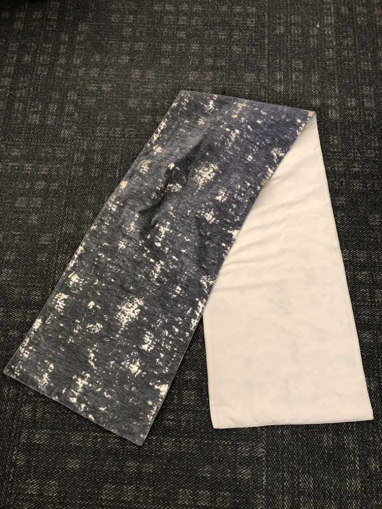 GREY VELVET W/GOLD TABLE RUNNER.