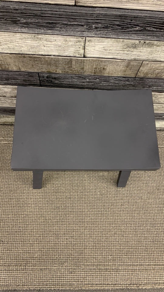 MATTE BLACK STOOL.
