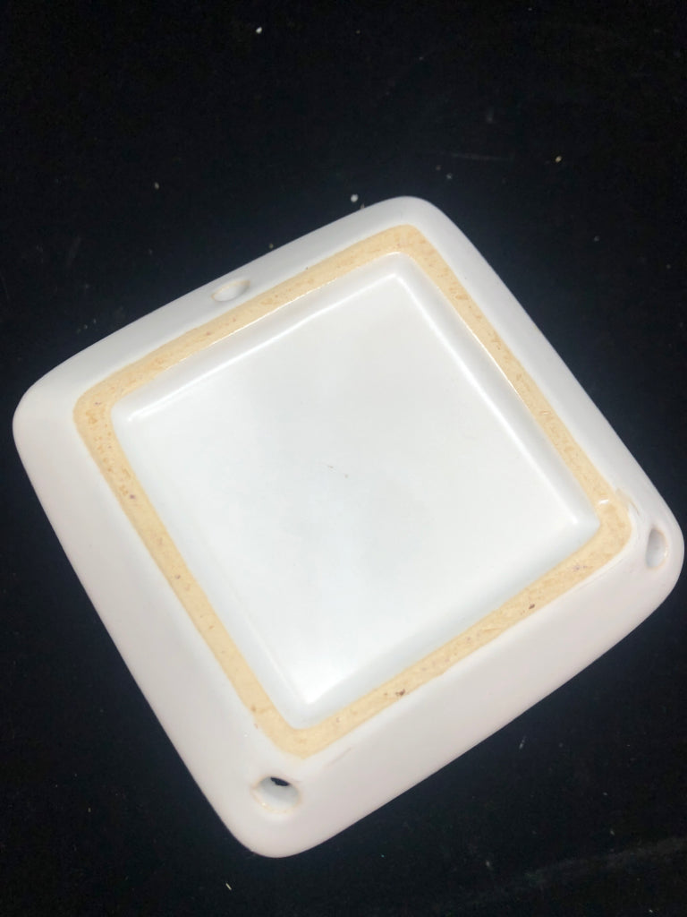 WHITE SQUARE CERAMIC PLANTER.