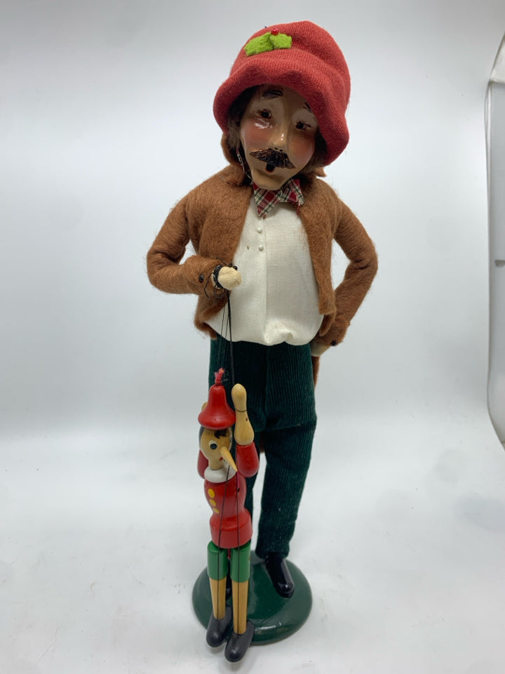 BYERS' CHOICE MAN WITH PUPPET- 1996.
