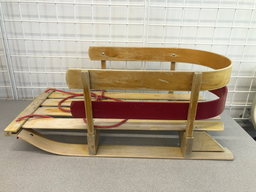 CANADIAN WOOD SLED DECOR.