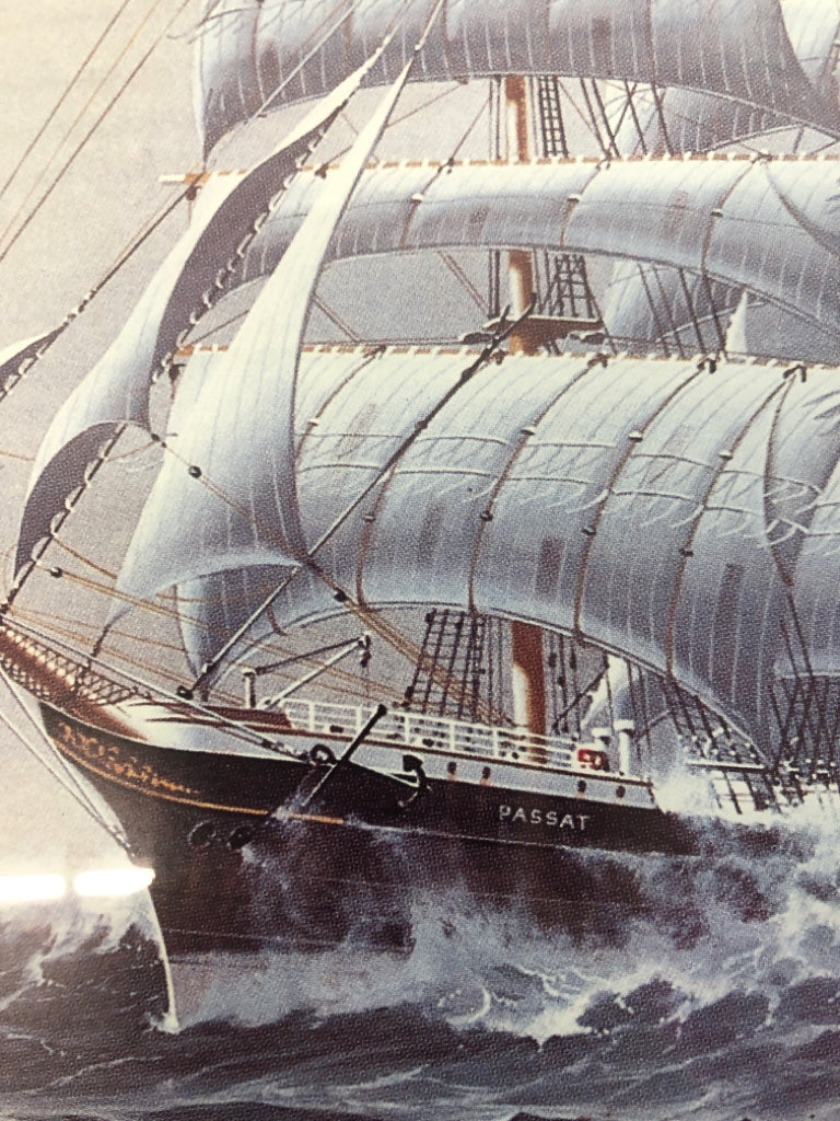 SAILBOAT PRINT IN WOOD SERVING TRAY W/GOLD HANDLES.