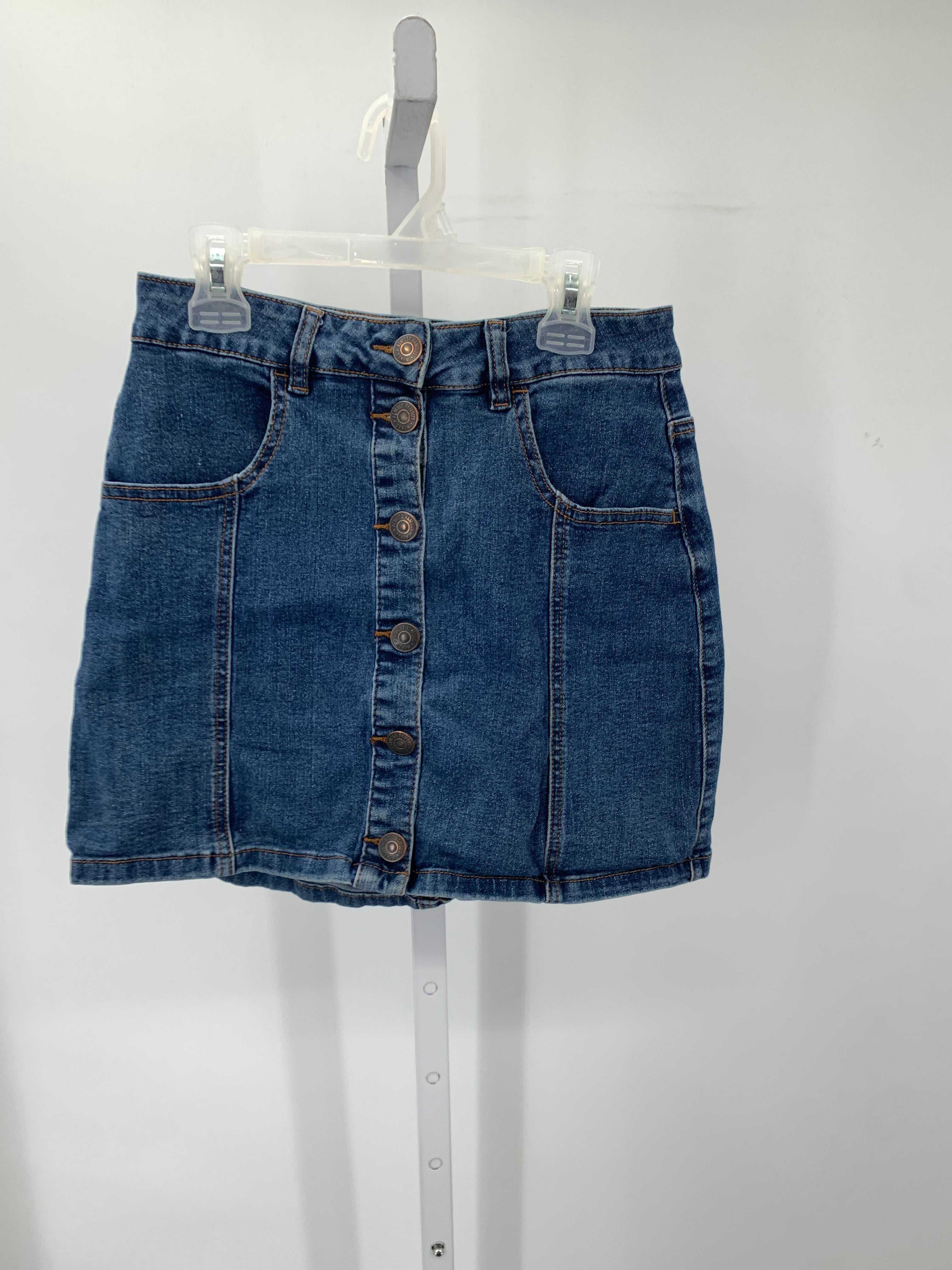 Almost Famous Size 7 Juniors Skirt