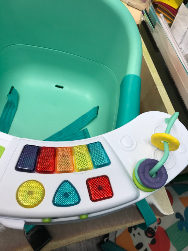 Music and Light 3-in-1 Discovery Seat & Booster