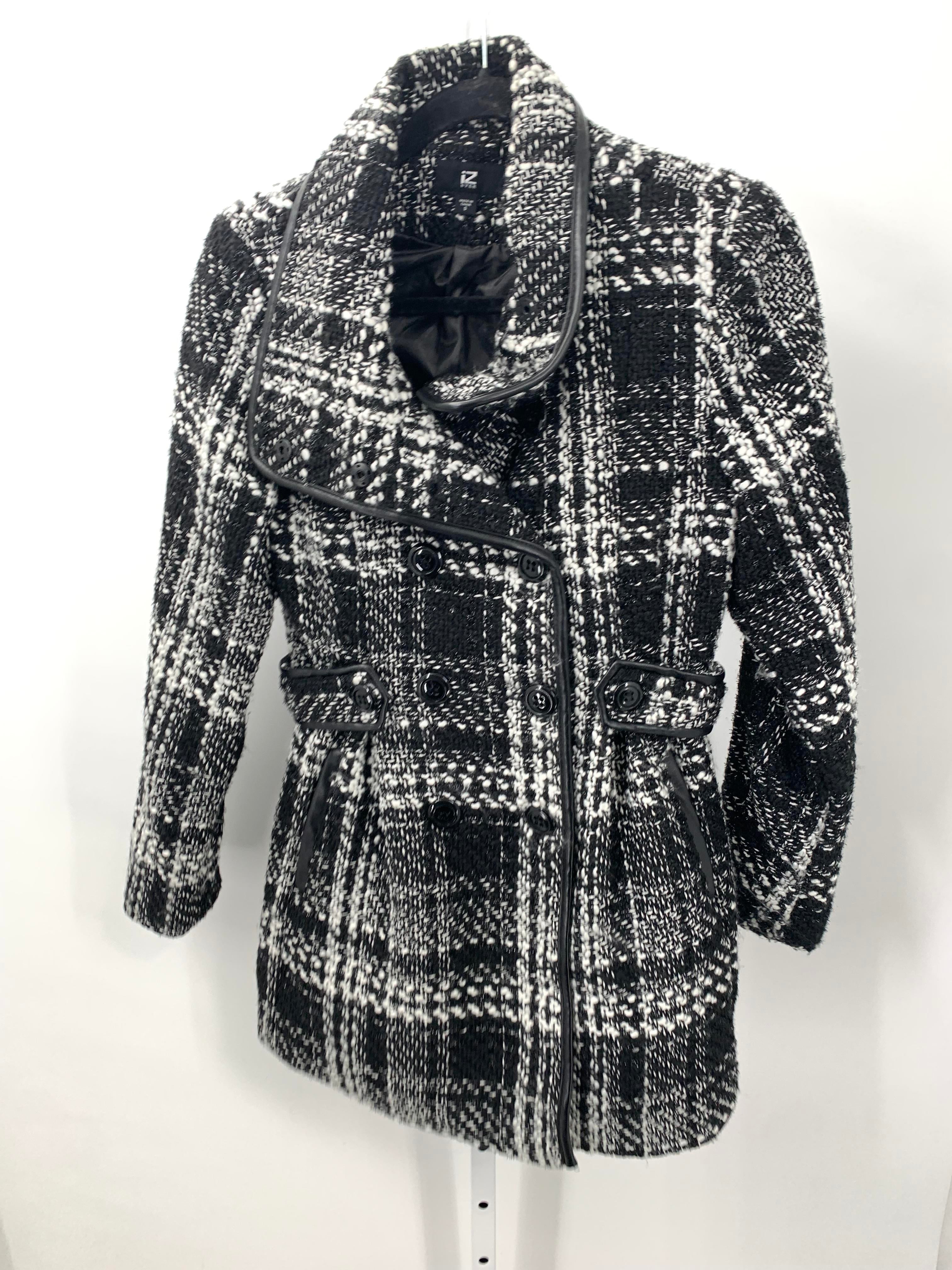 IZ Byer Size Small Juniors Winter Coat