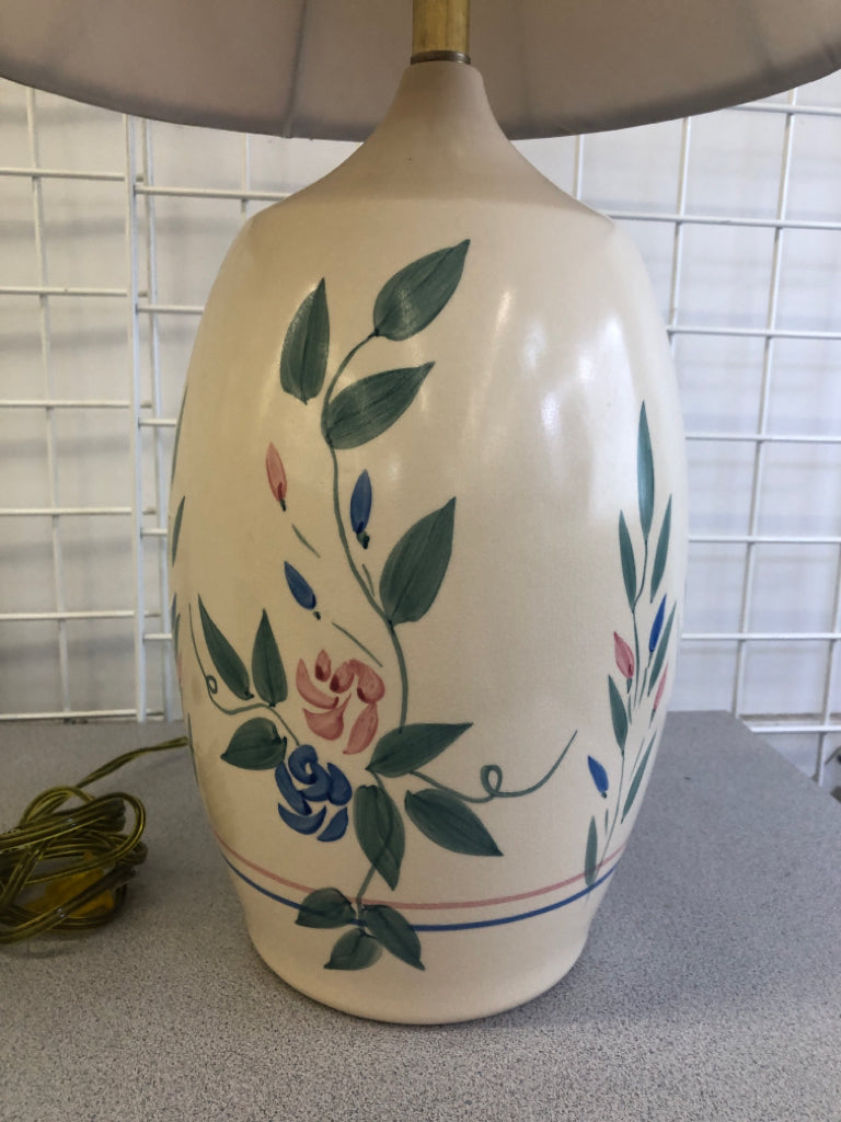 CREAM CERAMIC BASE W/ BLUE+PINK ROSES,VINES LAMP.