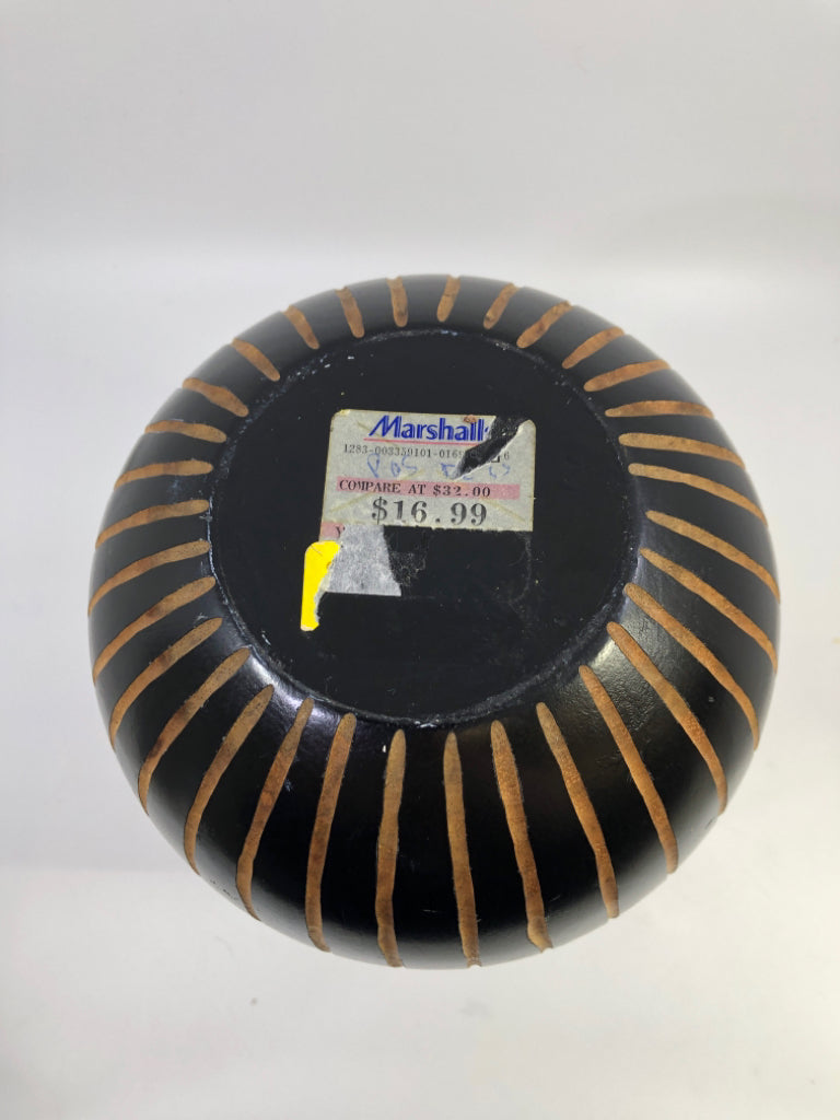 WOODEN CARVED BLACK STRIPPED VASE.