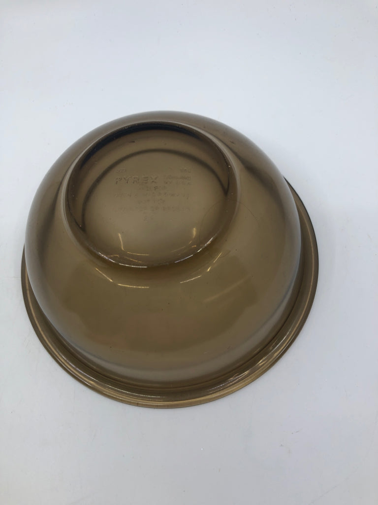 BROWN SMALL PYREX MIXING BOWL.