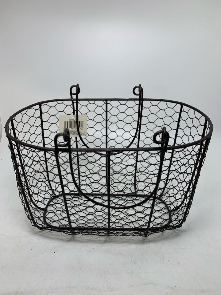 BROWN CHICKEN WIRE PURSE SHAPED BASKET.