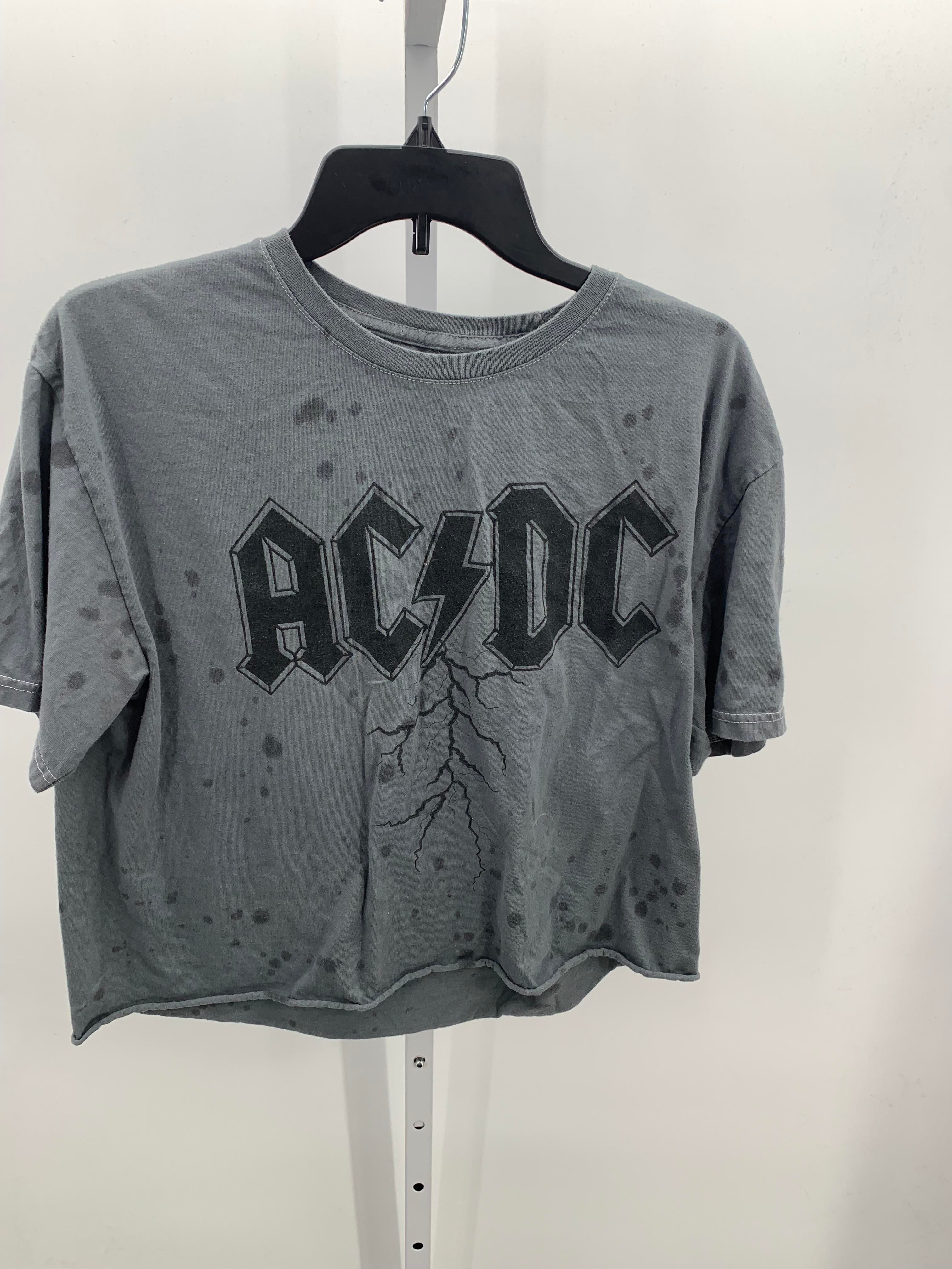 Size Large Juniors Short Sleeve Shirt