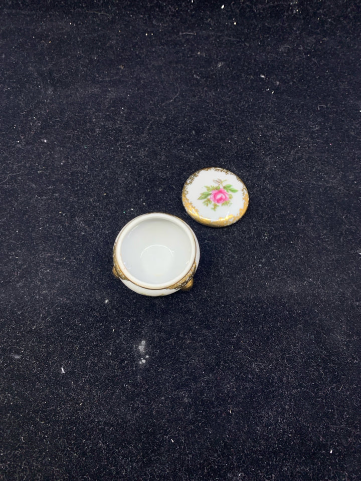 SMALL VTG ROSE TRINKET TRINKET BOX.