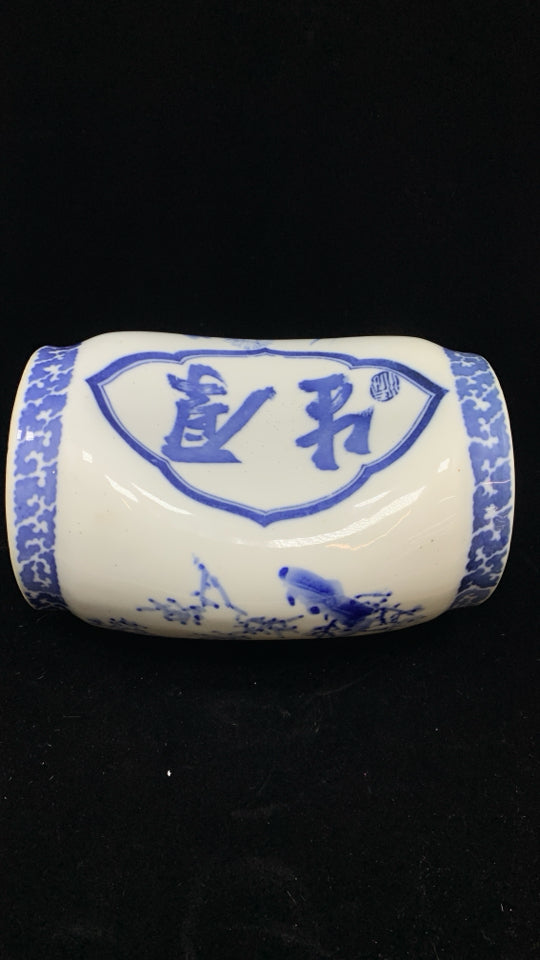 VTG ASIAN STYLE PORCELAIN HEADREST.
