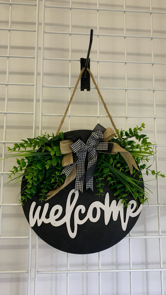 WELCOME DOOR HANGING W/BLACK WHITE BOW, FAUX GREENS.