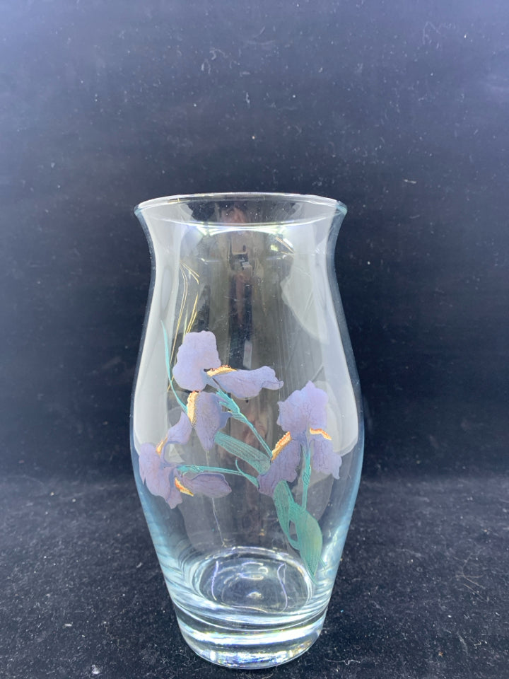 GLASS VASE W/IRISES.