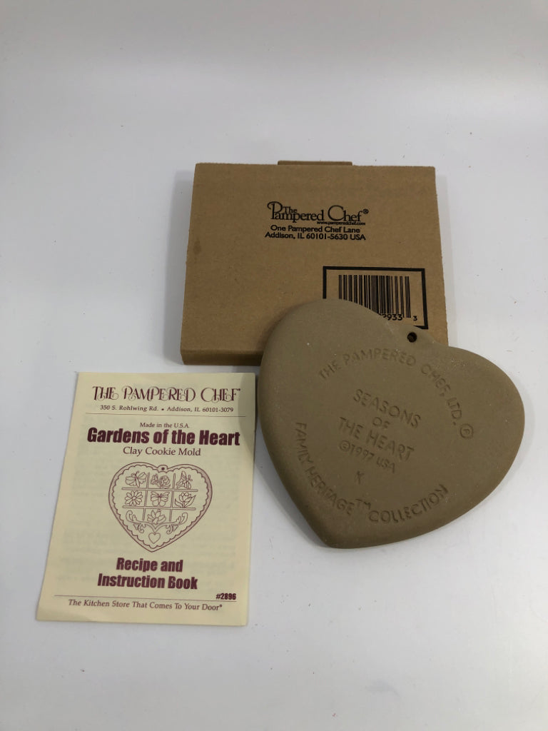 PAMPERED CHEF HEART SHAPED CLAY COOKIE MOLD.
