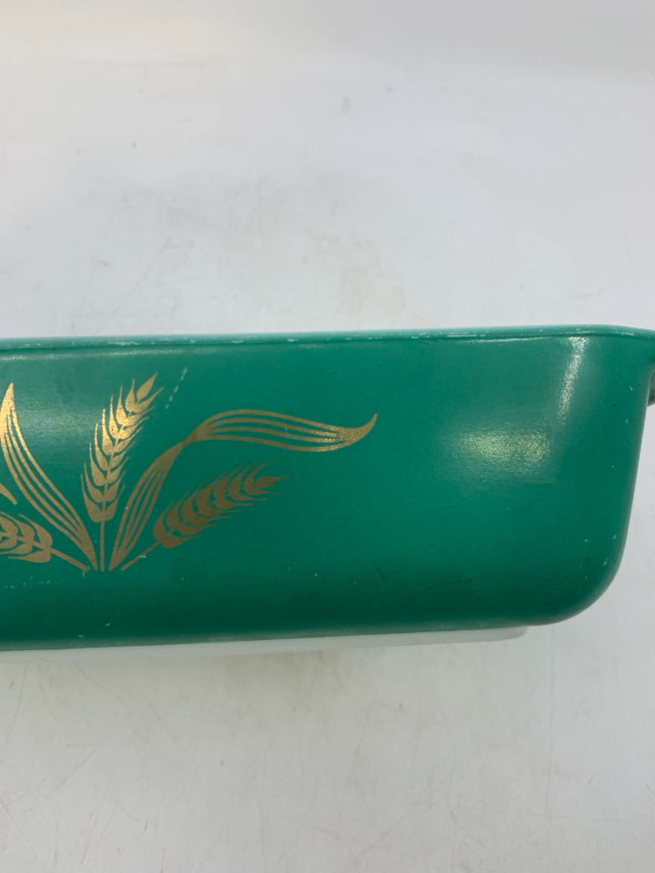 VTG GREEN WHEAT CASSEROLE DISH SPACE SAVER.