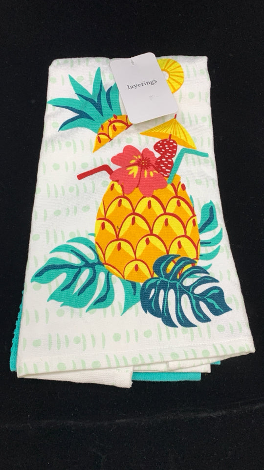 NWT 2PC PINEAPPLE/TEAL KITCHEN TOWELS.