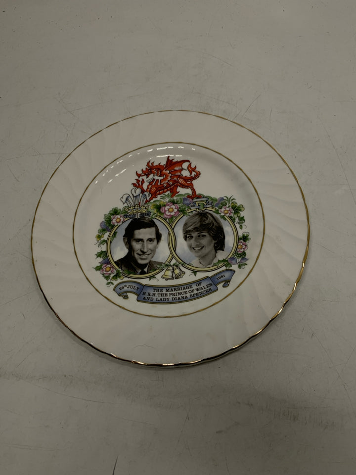 VTG PRINCE OF WALES & DIANA COLLECTORS PLATE- ROYAL KENDAL.