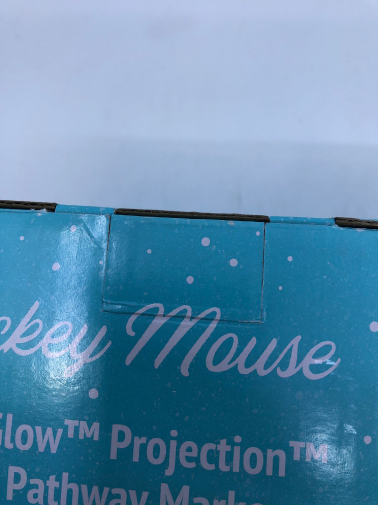 NIB MICKEY MOUSE PATHWAY MARKERS.