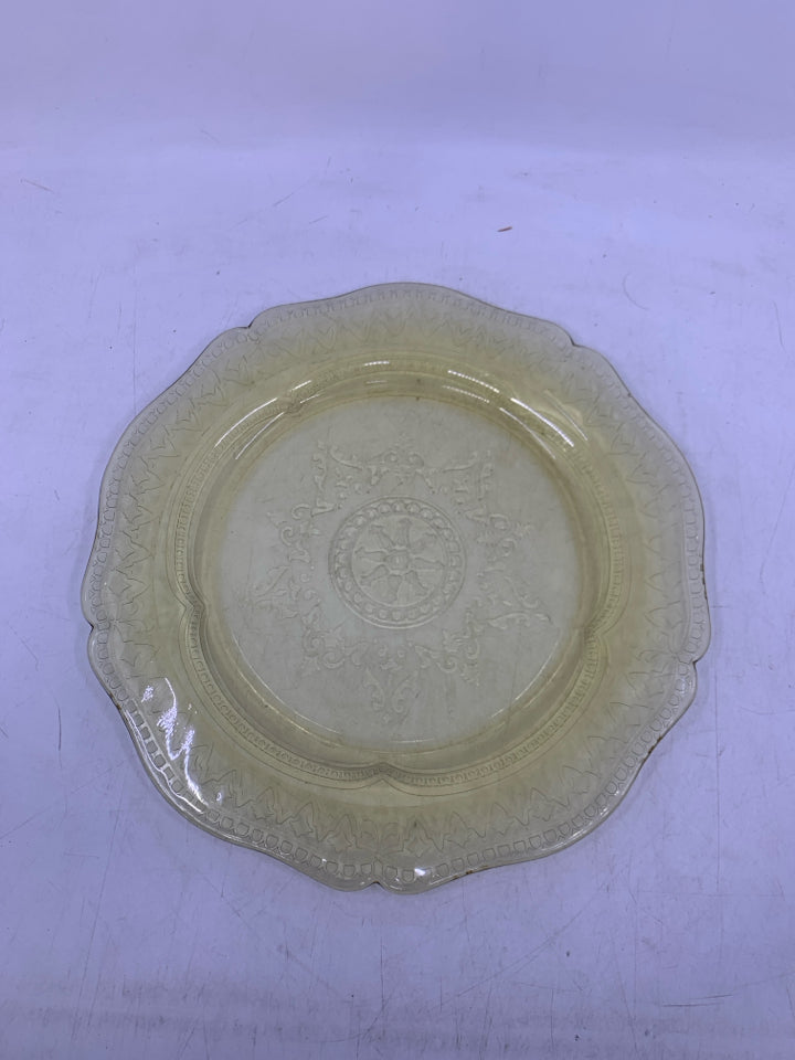 VTG YELLOW PRESSED GLASS PLATTER.