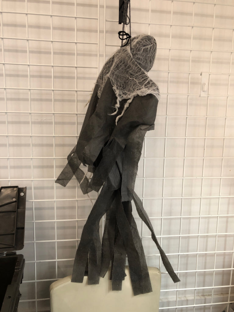 REAPER W/TATTERED ROBE WALL HANGING.