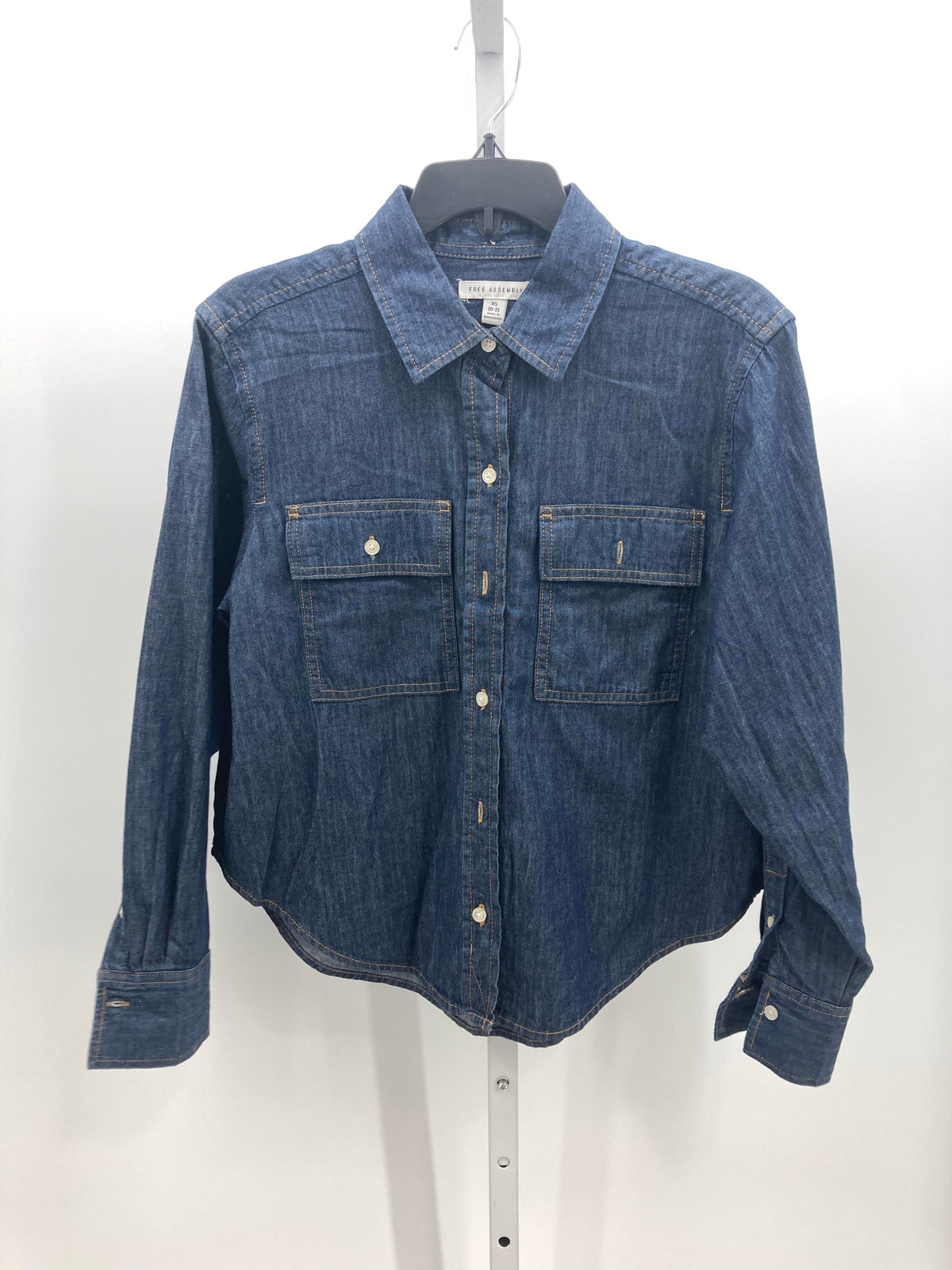 Free Assembly Size X Small Misses Long Sleeve Shirt